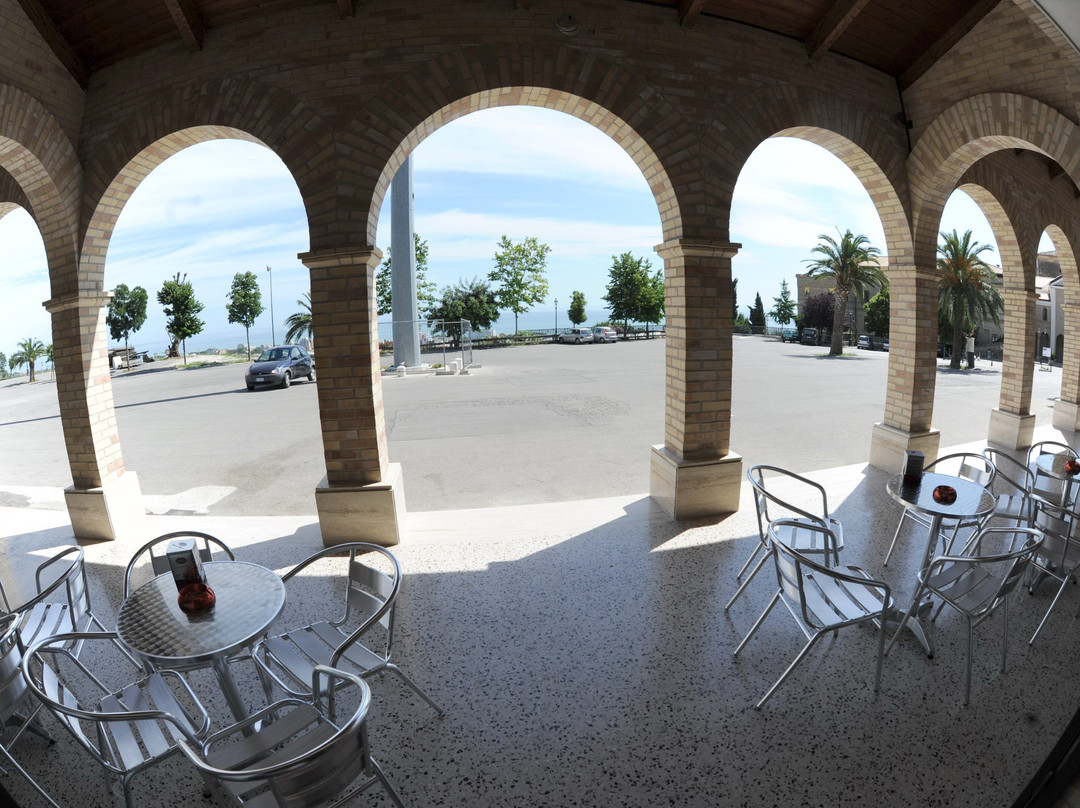 Caffè dello Splendore-朱利亚诺瓦必去景点