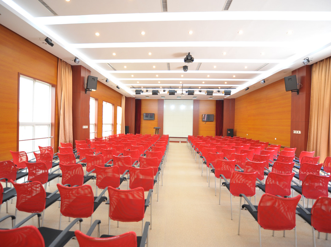 秦皇岛云天海湾假日酒店主图