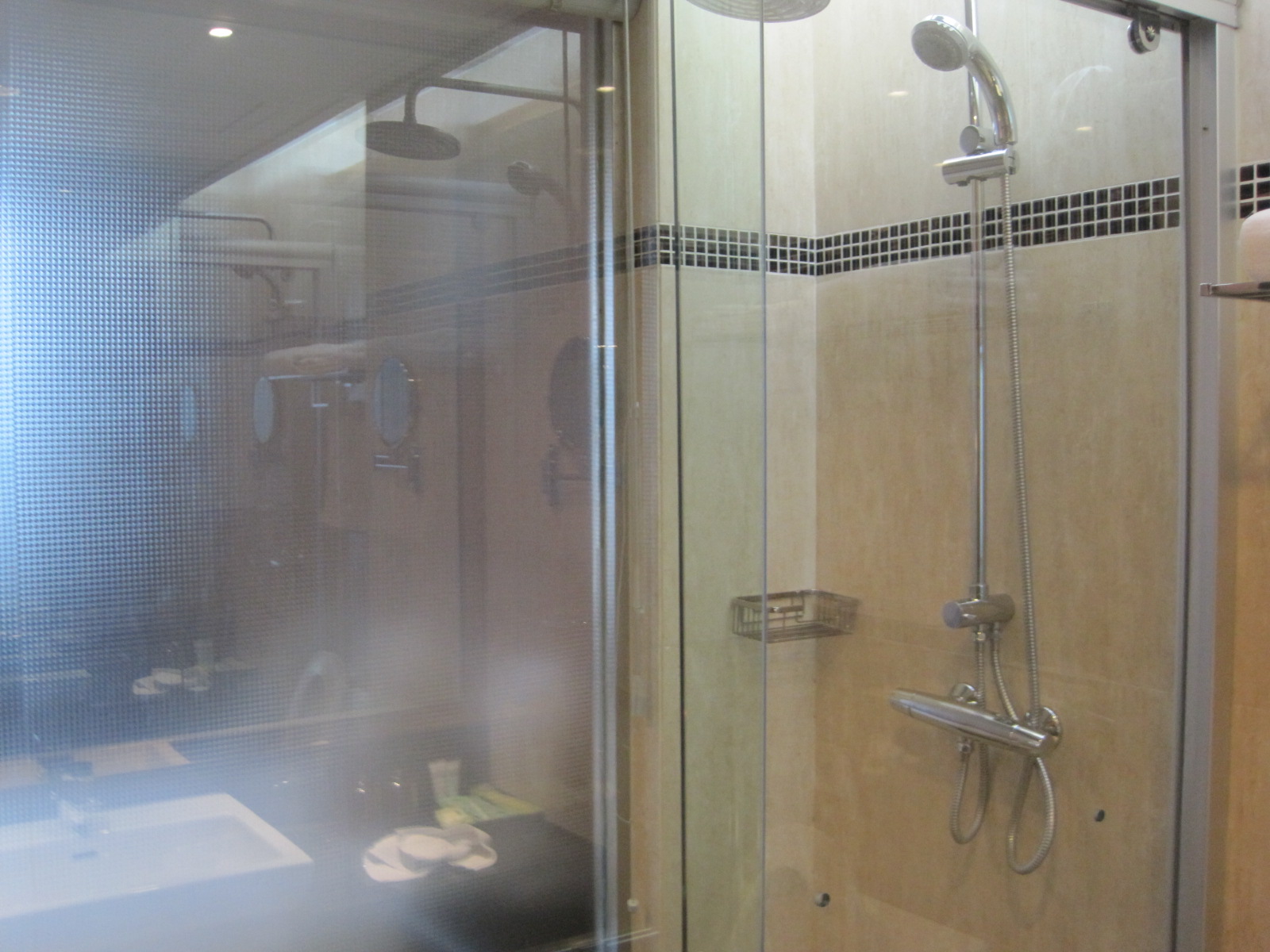 锦江都城酒店(昆山昆剧院店)-客卧