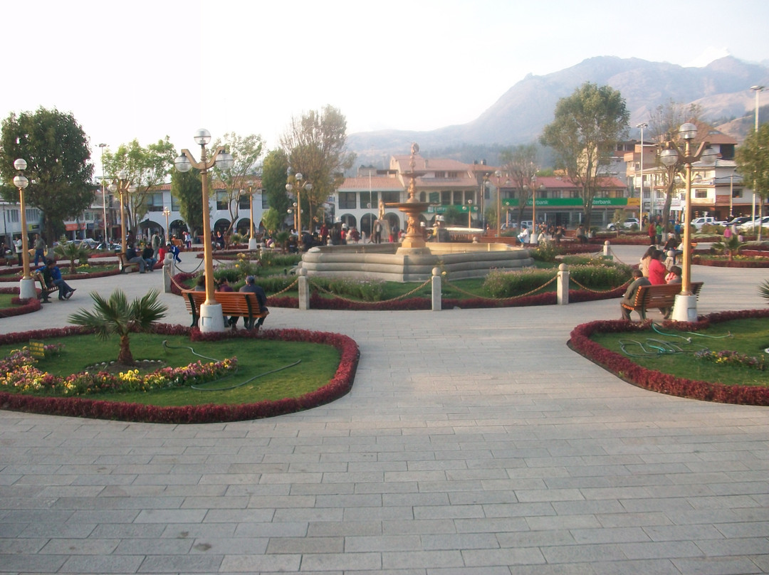 Plaza de Armas-瓦拉斯必去景点