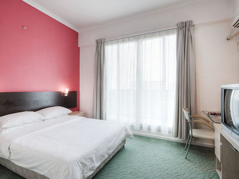 绿洲大酒店主图