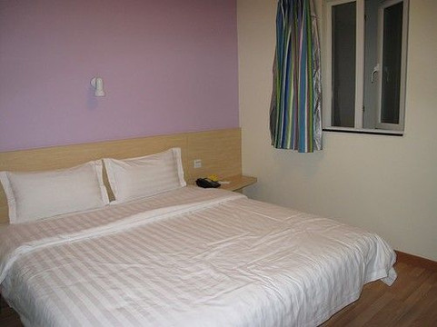 7天珠海吉大免税商场店主图