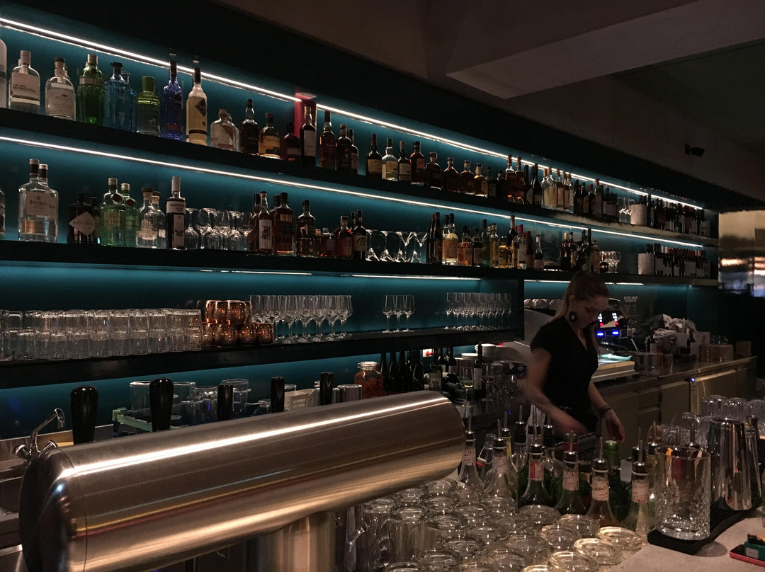 Nomad Eatery & Bar