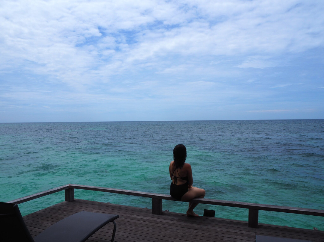 兰卡杨岛潜水度假酒店主图