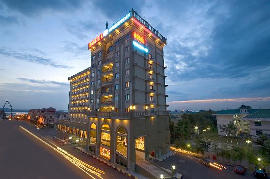 阿米尔港湾酒店