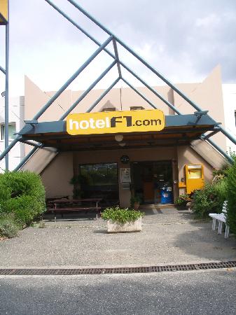 hotelF1 Carcassonne-浴室