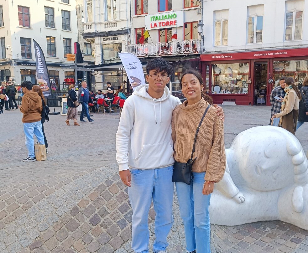 Nello & Patrasche Statue-安特卫普必去景点