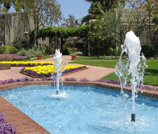 Sherman Library & Gardens-科罗纳戴尔马尔必去景点