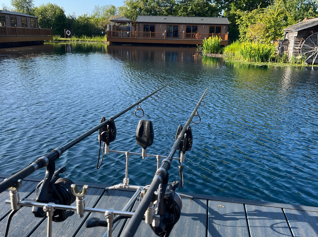 Caistor Lakes Fishing景点图片