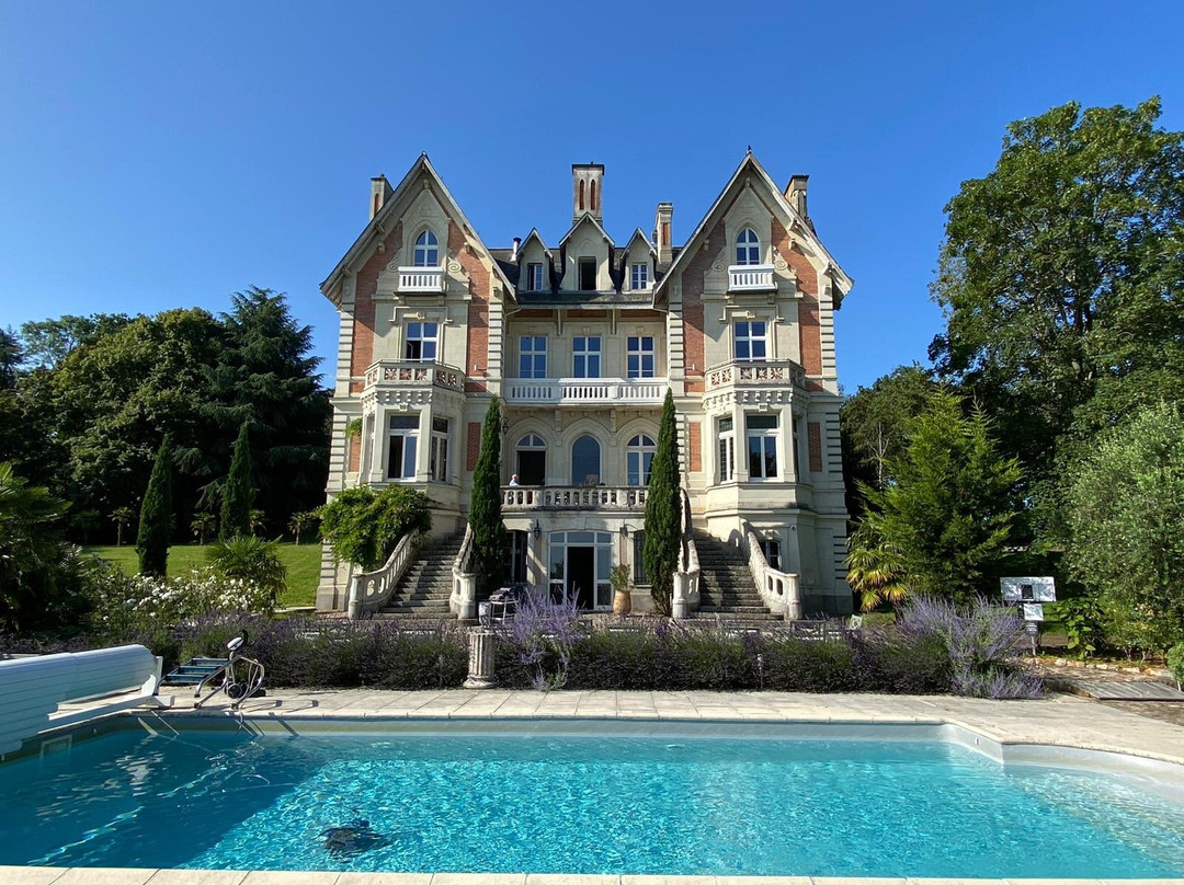 Le Château Des Forges主图