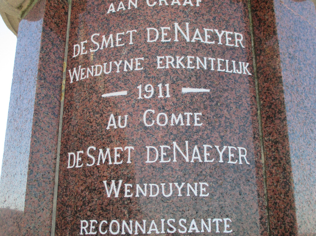 Statue of Count Paul de Smet de Naeyer