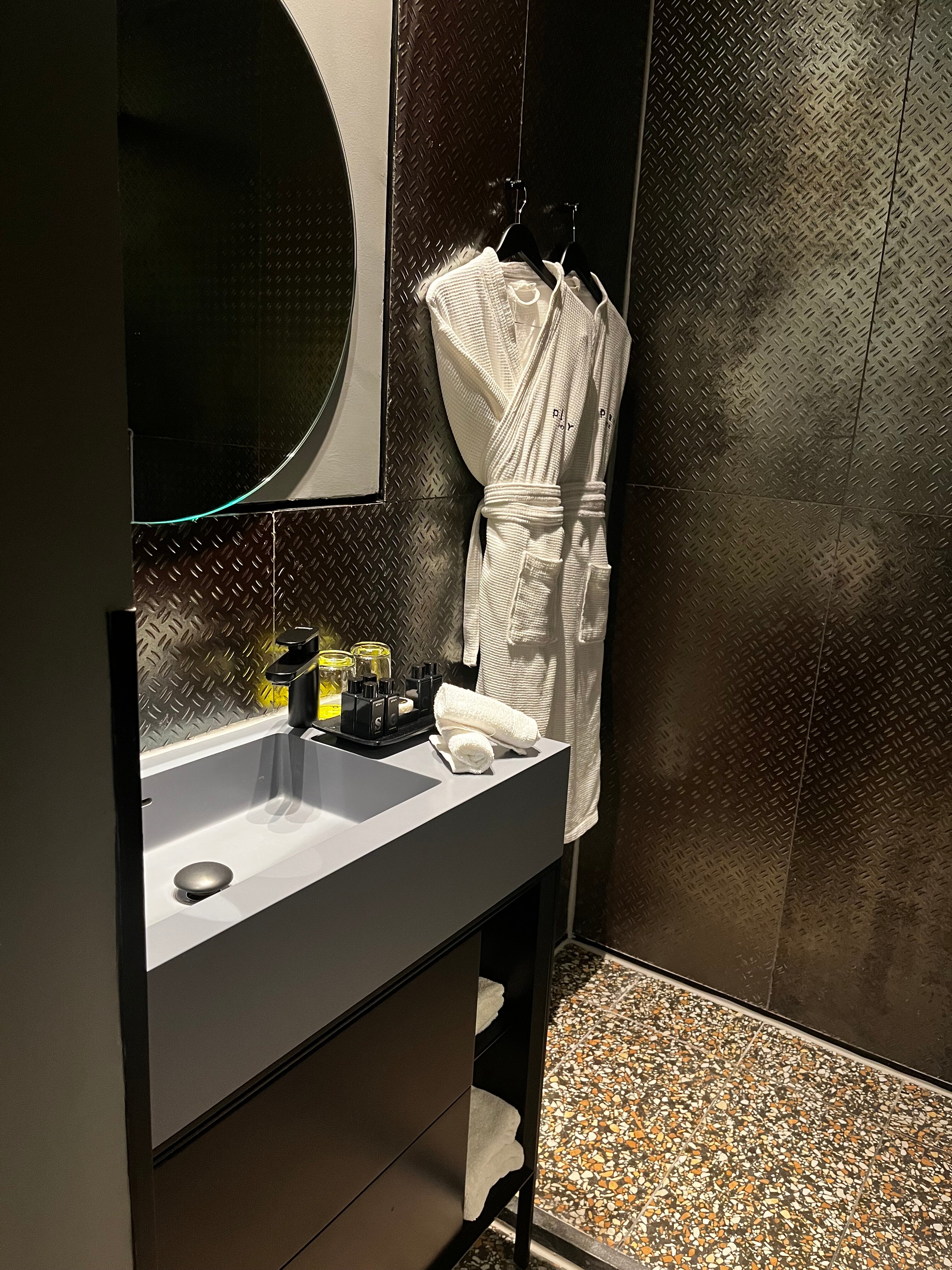 Play Midtown Hotel Tel Aviv-浴室