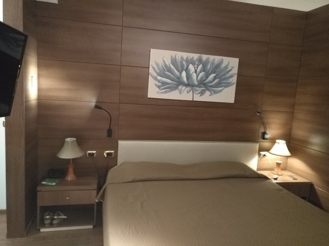 Family Hotel主图
