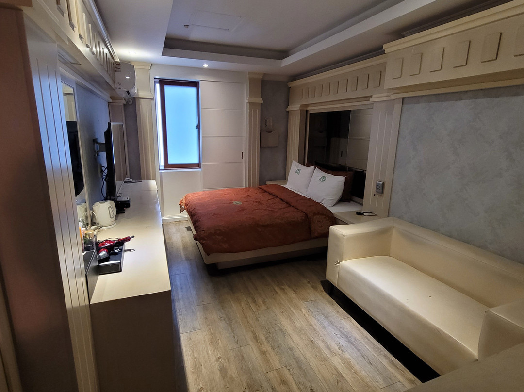 Donga Hotel主图
