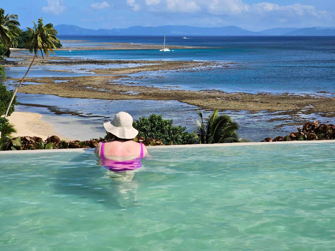 塔韦乌尼岛度假酒店及水疗中心主图