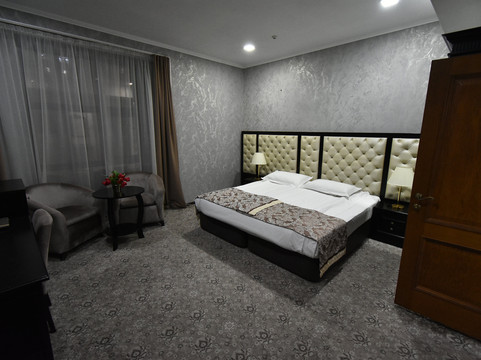 比什凯克广场酒店主图