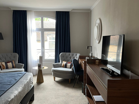 博讷雪松酒店及水疗中心主图