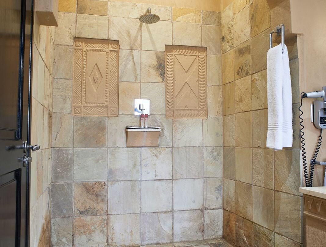 Tayfin Royale Hotel, Restaurant & Conference Centre主图