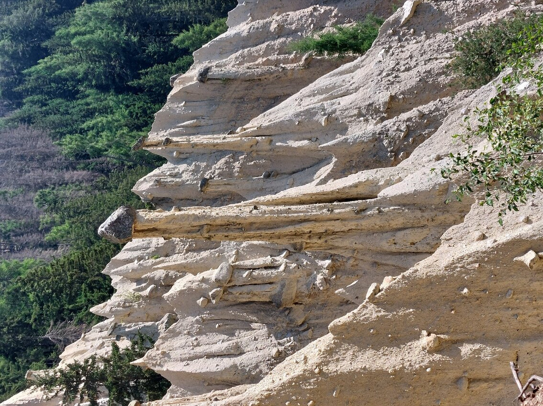 Piramidi di terra-Perca必去景点