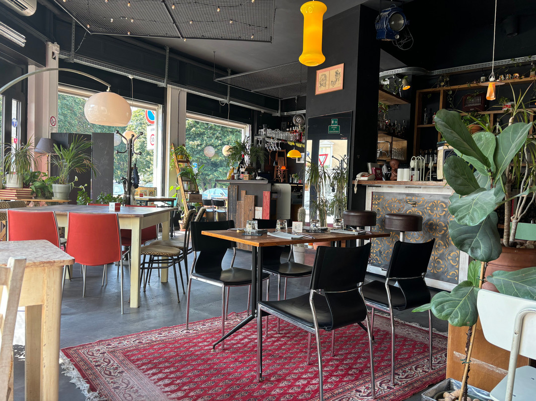 Bottega Delle Ombre-蒙蒂基亚里必去景点