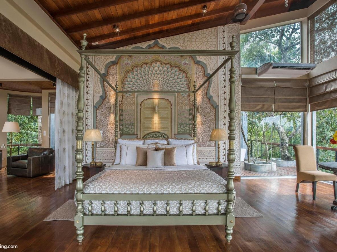 The Far Pavilion by Edwards Collection主图