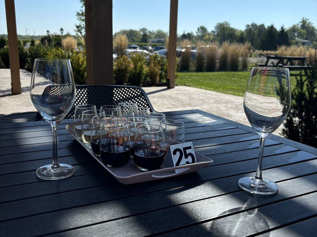 Sprucewood Shores Estate Winery-Harrow必去景点