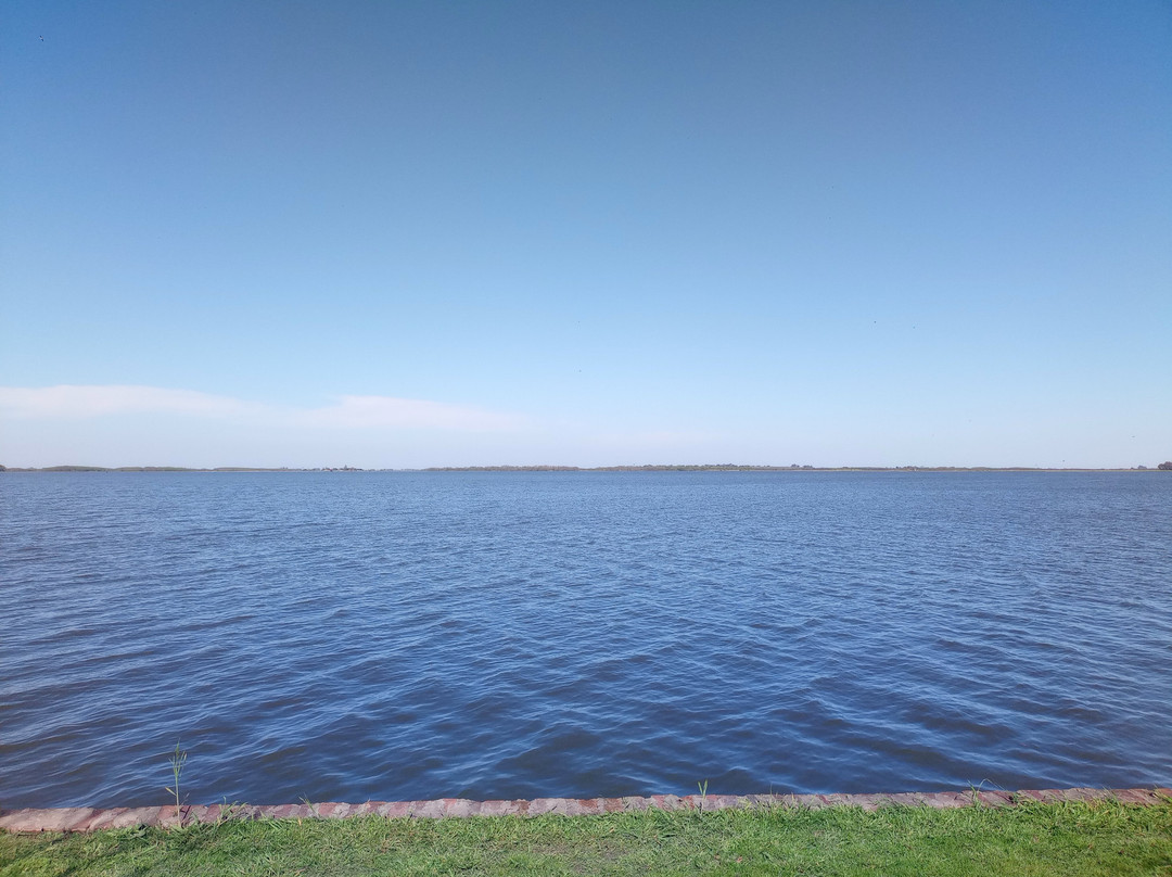 Laguna de Lobos景点图片