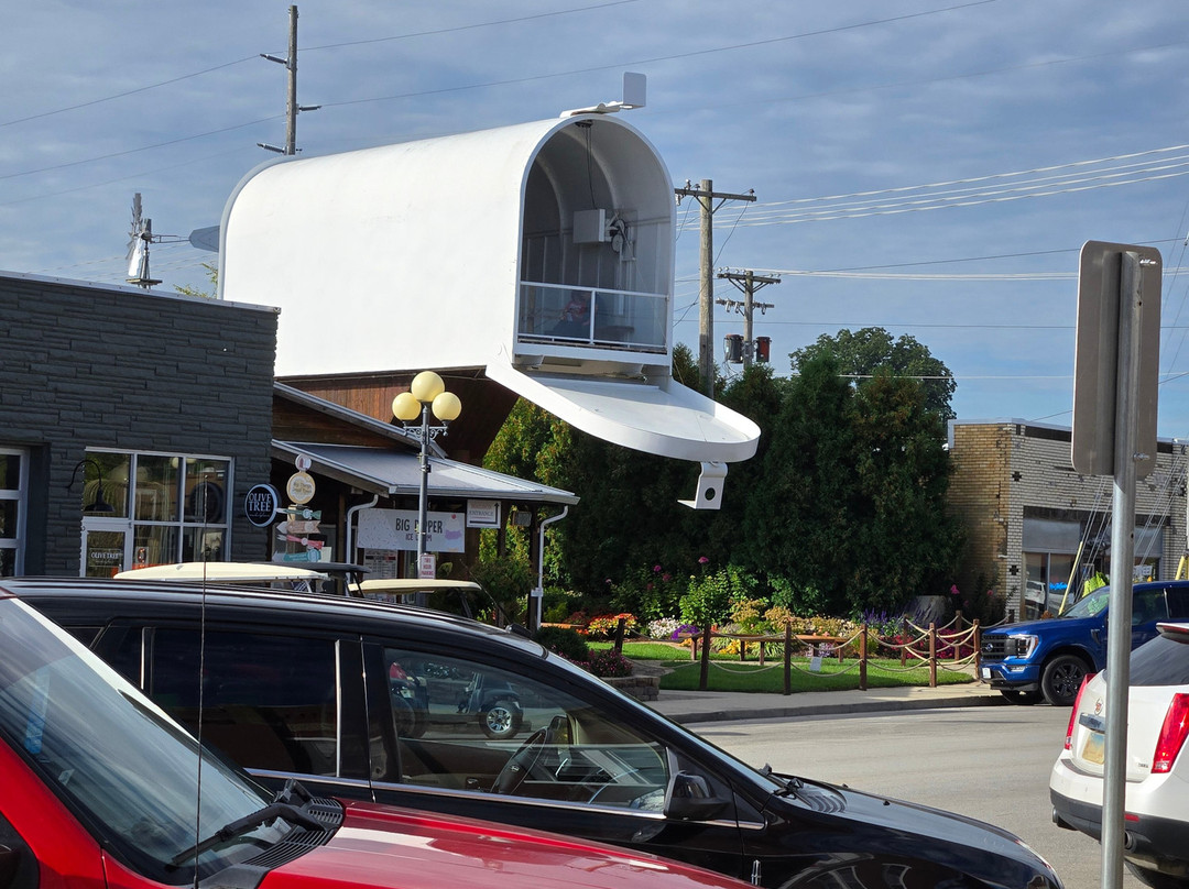 World's Largest Mailbox-Casey必去景点