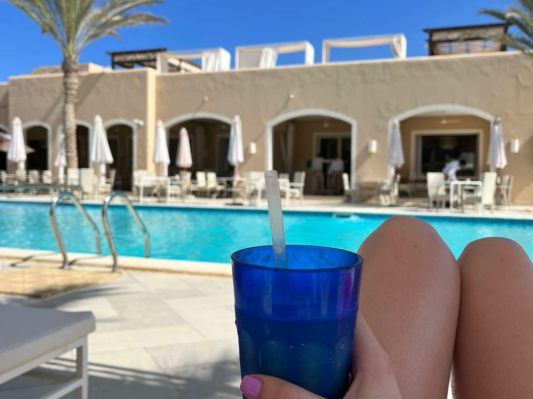 JAZ Neo Almazino, Almaza Bay主图