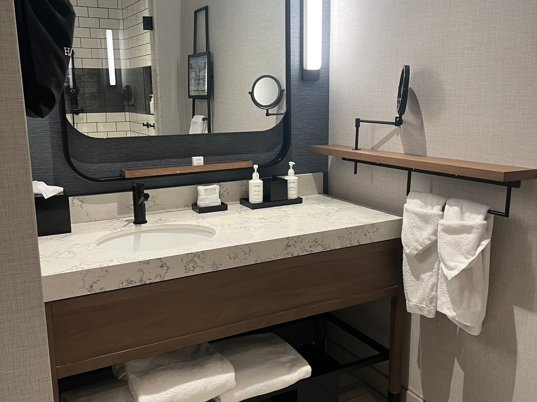 The Farnam, Autograph Collection主图