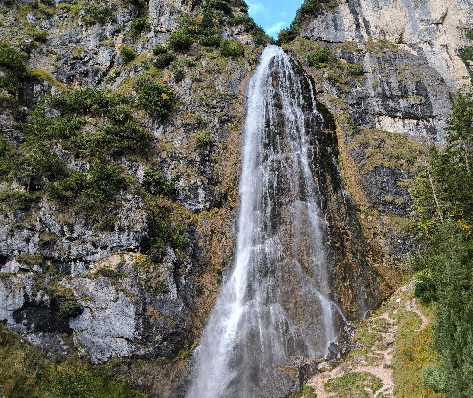 Dalfazer Wasserfall景点图片