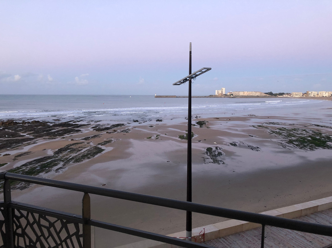 Spa des Roches Noires-莱萨布勒多洛讷必去景点