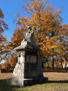 Pine Hill Cemetery景点图片