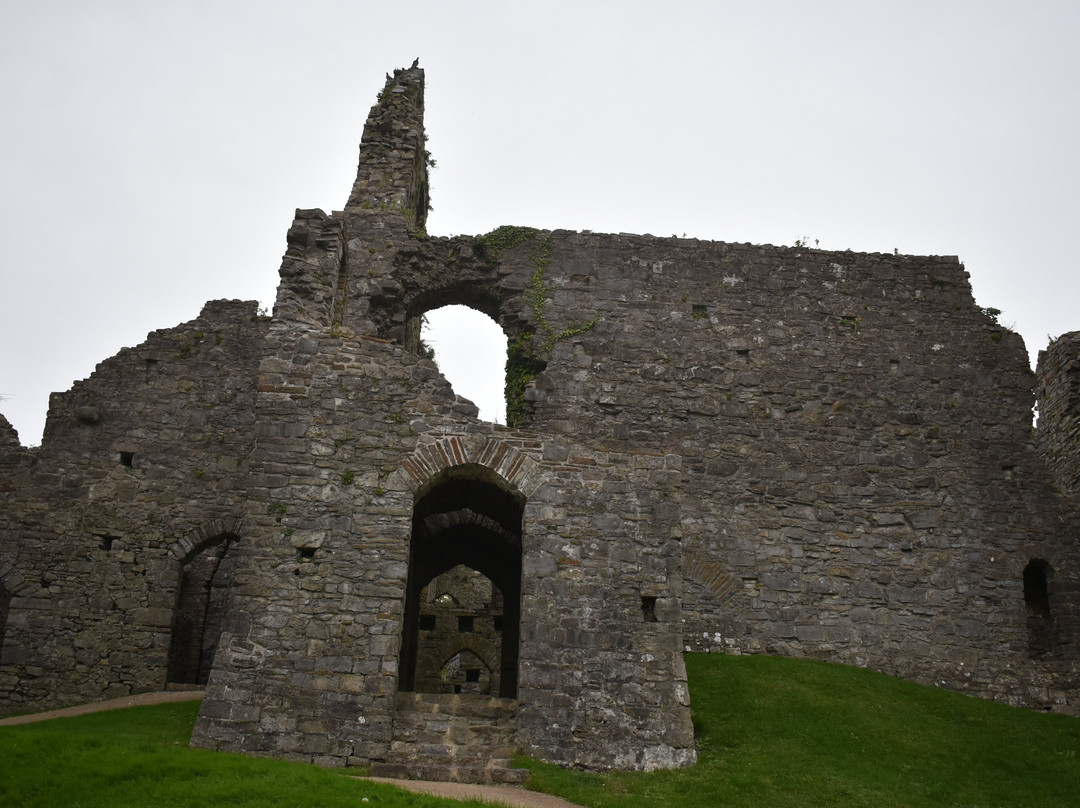 Oystermouth Castle景点图片