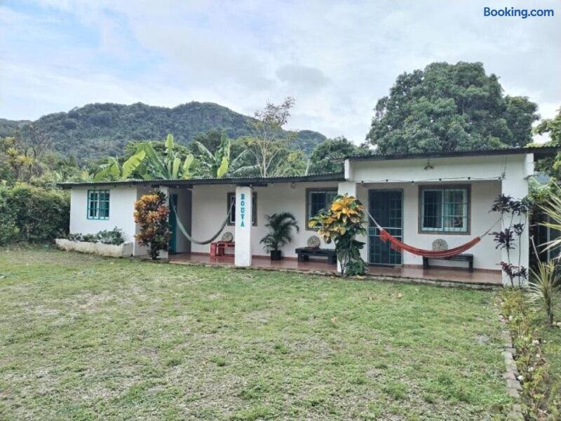 Casa Hostal Bouvá