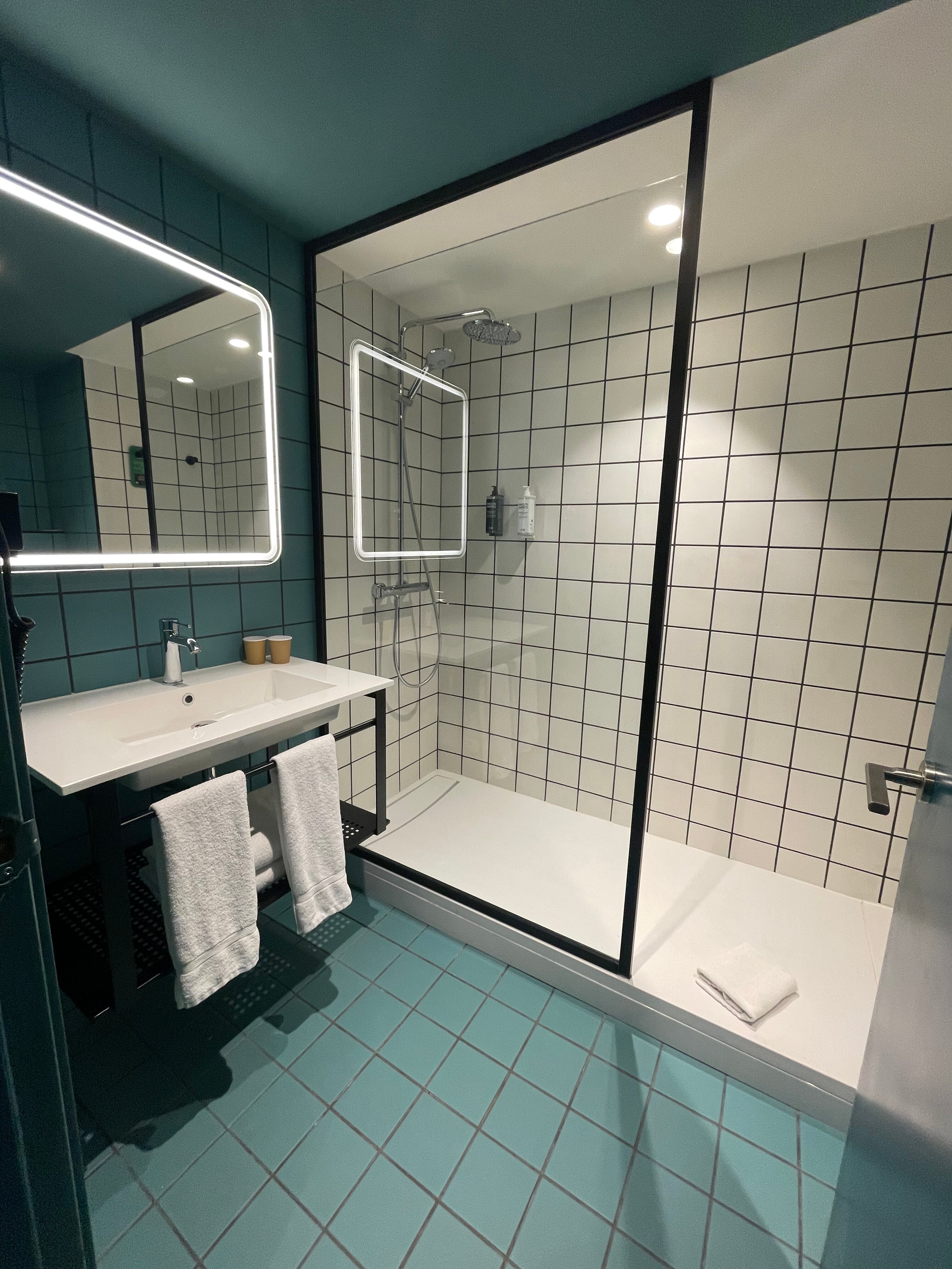 巴塞罗纳诺富特圣琼德斯披酒店-浴室