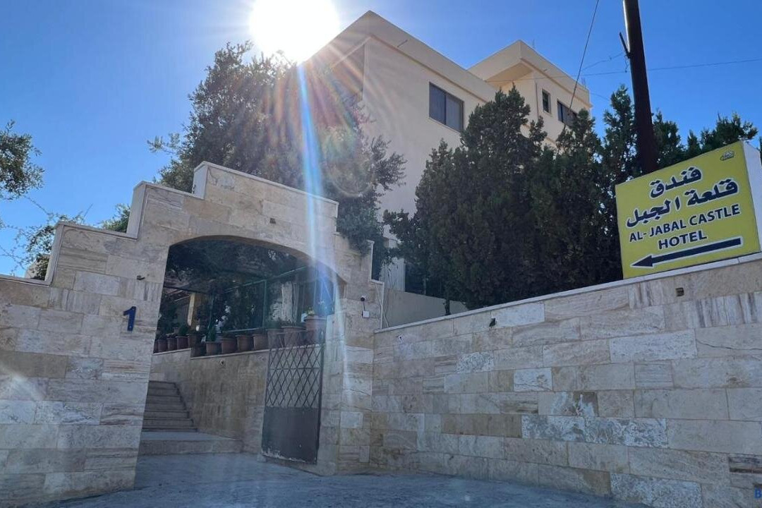 Al-jabal castle Hotel