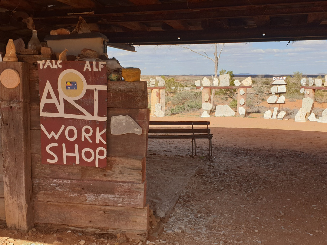 Talc Alf Outdoor Art Works景点图片