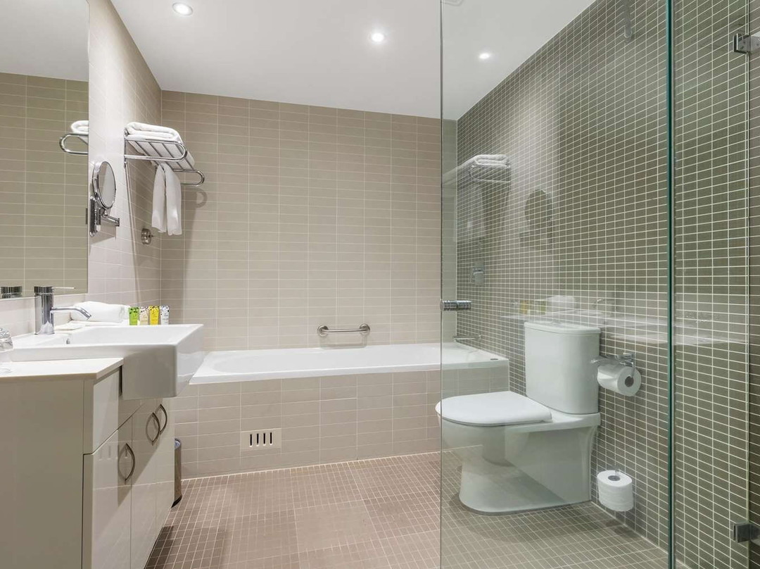 猎人谷皇冠假日酒店主图