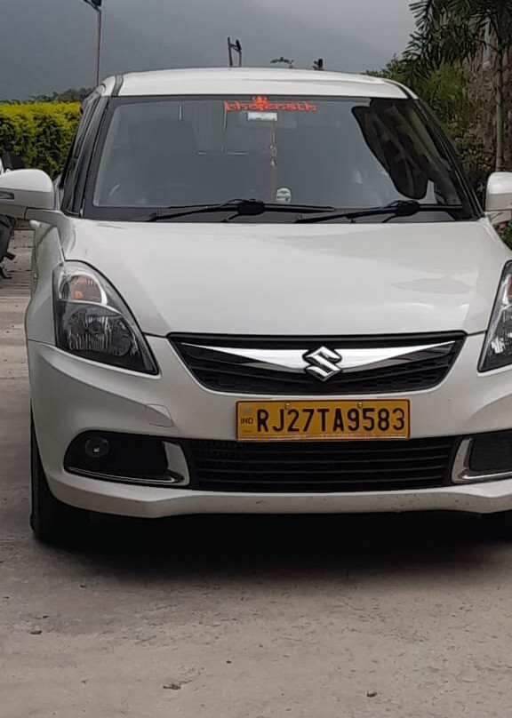 Rajwada Taxi Udaipur-乌代布尔必去景点