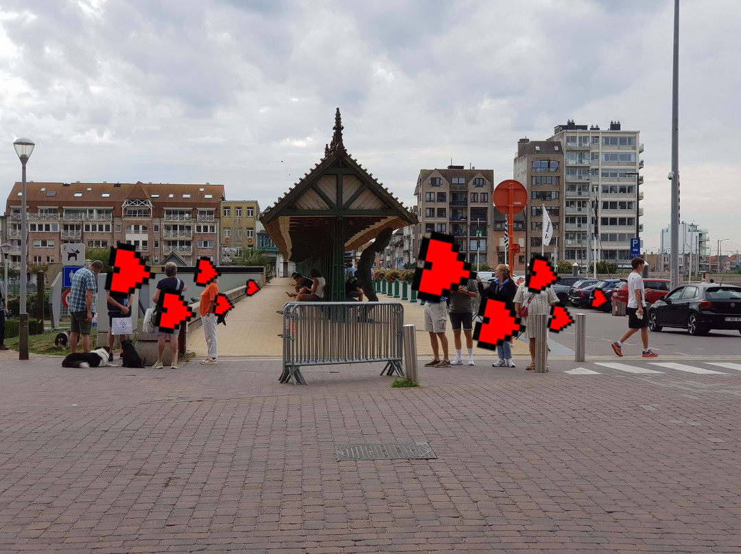 Paravang structure-布朗肯堡必去景点