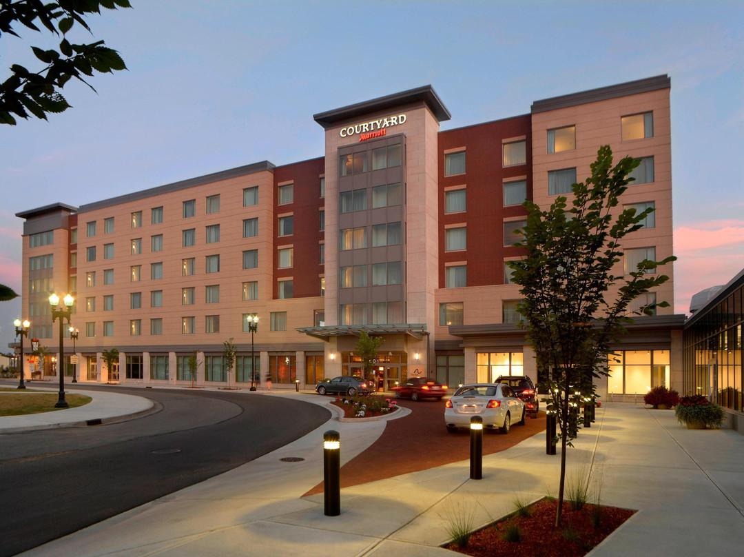 Courtyard by Marriott Muncie at Horizon Convention Center主图