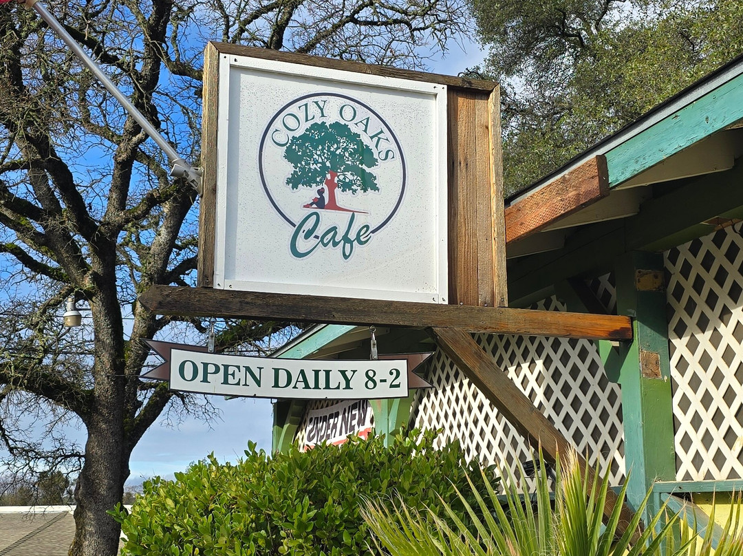 Cozy Oaks Cafe