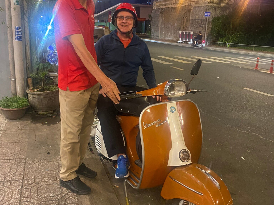 Vespa Rouge景点图片