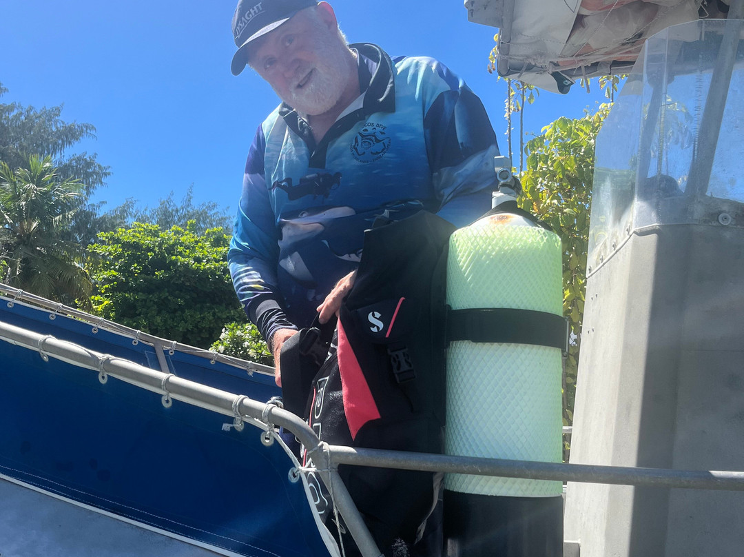 Cocos Dive Day Trips-科科斯（基林）群岛必去景点