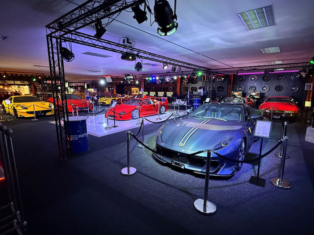 Ap Café Indoor Sim Racing Team Event Center景点图片