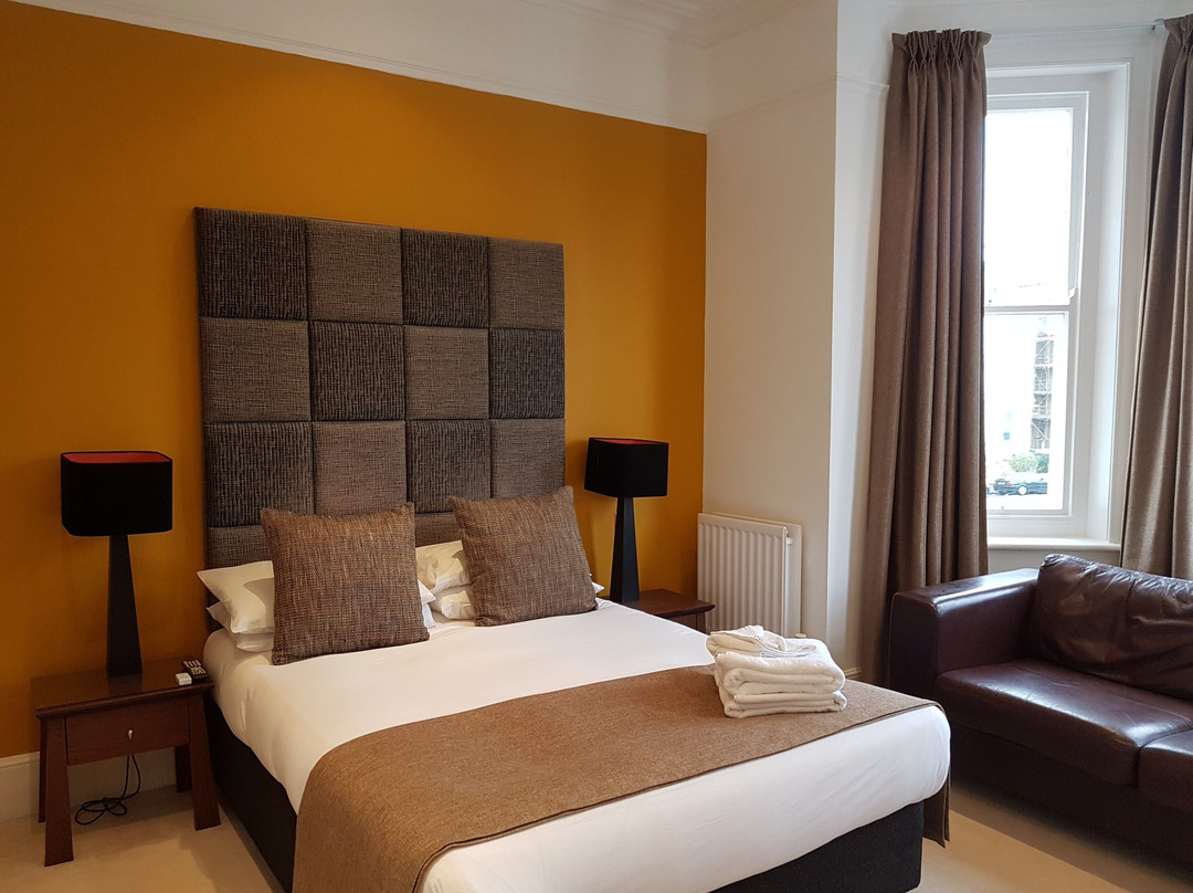 雷利什酒店主图