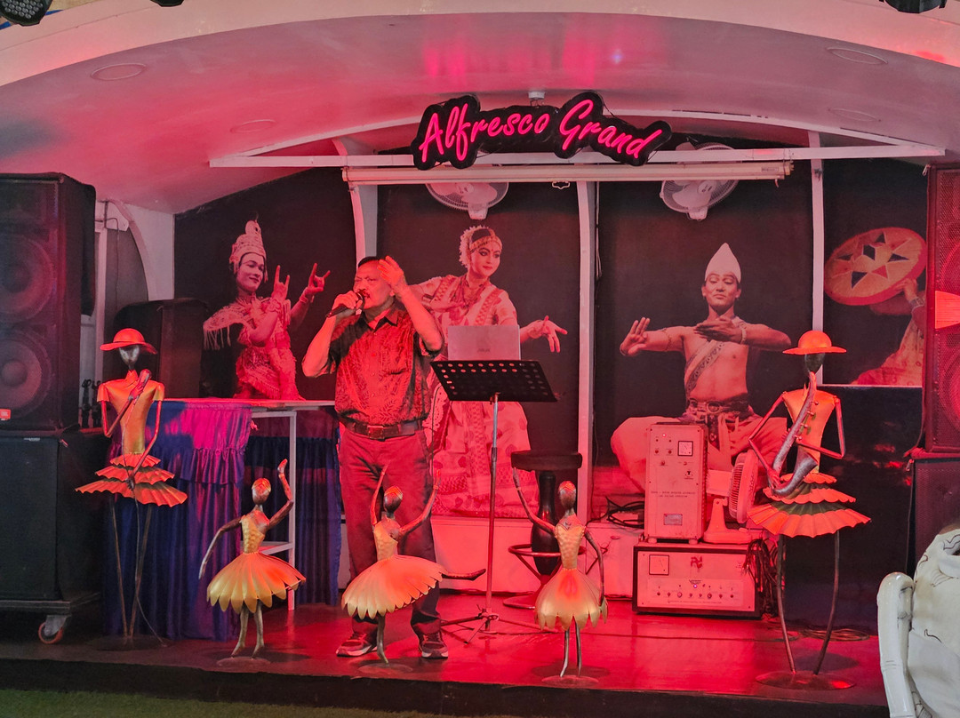 Alfresco Grand景点图片