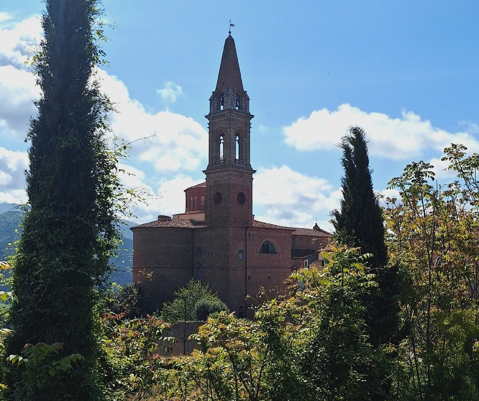 Collegiata dei Santi Michele e Giuliano-菲奥伦蒂诺堡必去景点