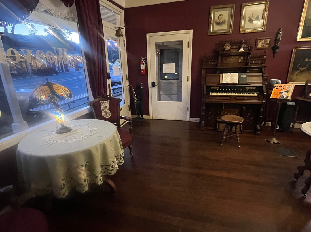 Weaverville Hotel主图